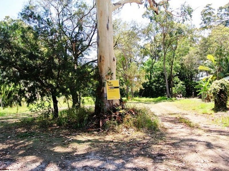 37 Cooee Crescent, Macleay Island QLD 4184