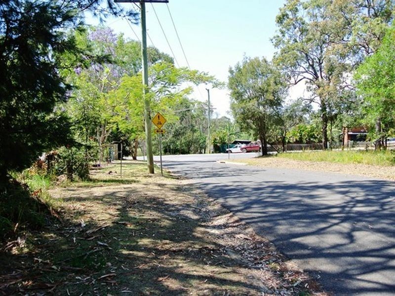 37 Cooee Crescent, Macleay Island QLD 4184