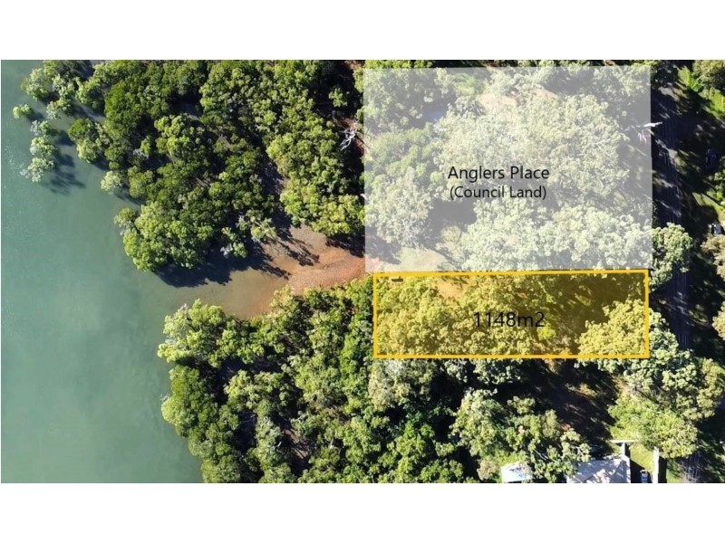 33 Blue Bay Crescent, Macleay Island QLD 4184