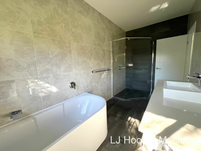 12 Waterside Drive, Macleay Island QLD 4184