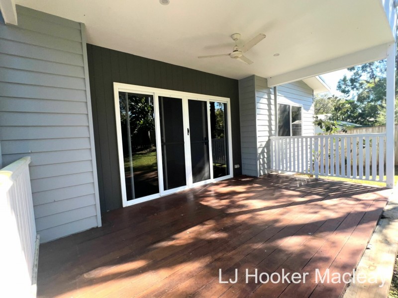 12 Waterside Drive, Macleay Island QLD 4184