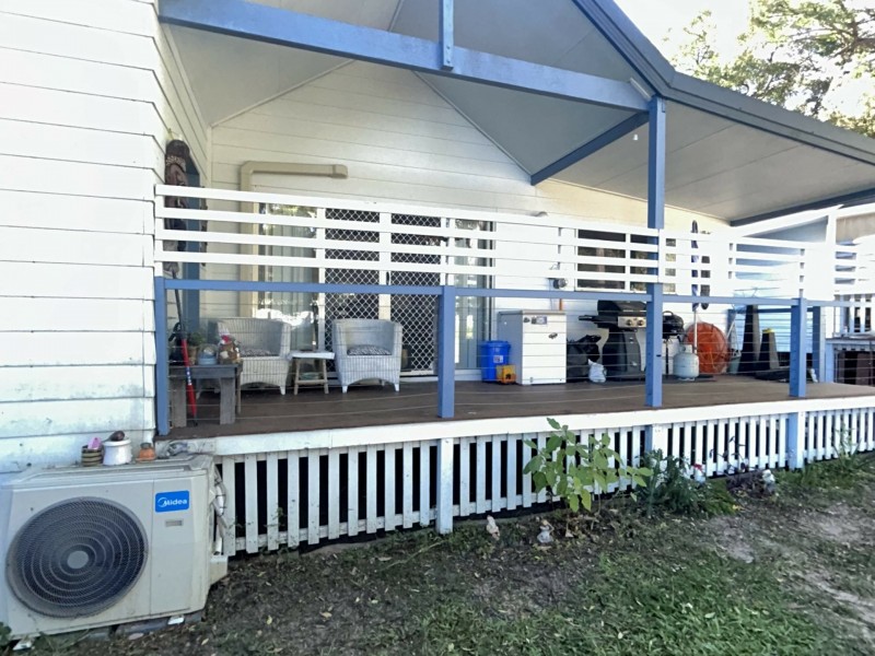 4 Noogie Street, Macleay Island QLD 4184