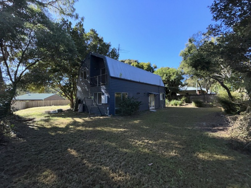 194-196 High Central Road, Macleay Island QLD 4184