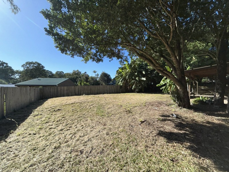 194-196 High Central Road, Macleay Island QLD 4184
