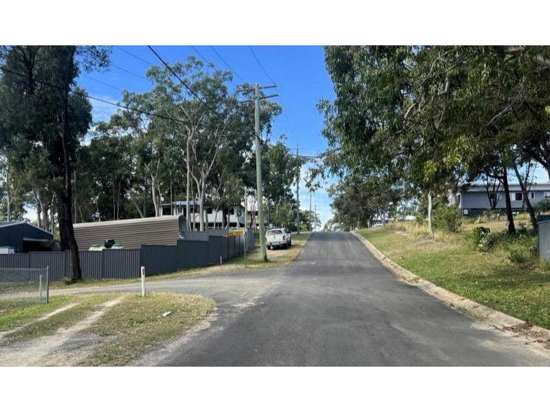 9 Oomool Street, Macleay Island QLD 4184