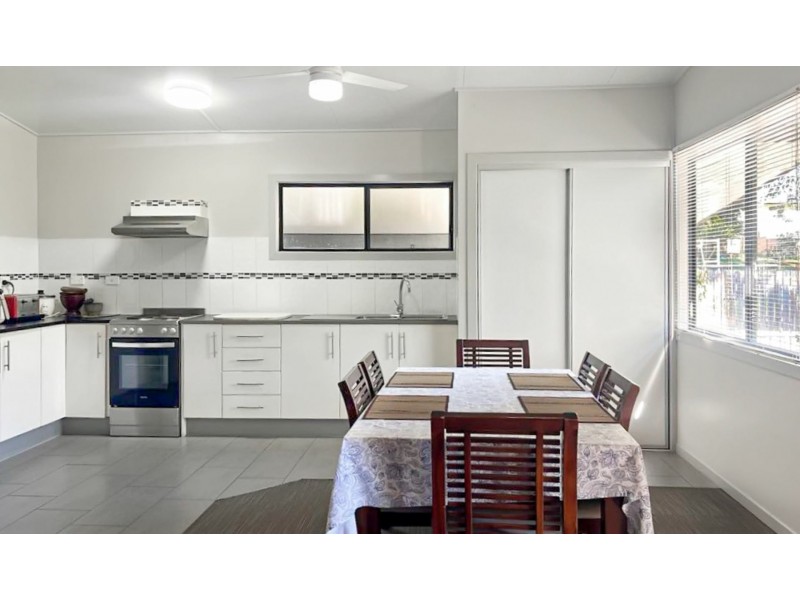 4 Con Street, Macleay Island QLD 4184