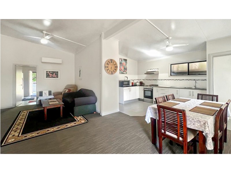 4 Con Street, Macleay Island QLD 4184