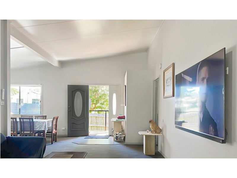 4 Con Street, Macleay Island QLD 4184