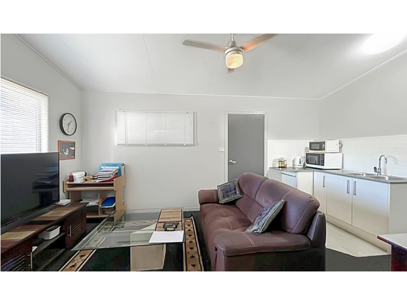 4 Con Street, Macleay Island QLD 4184