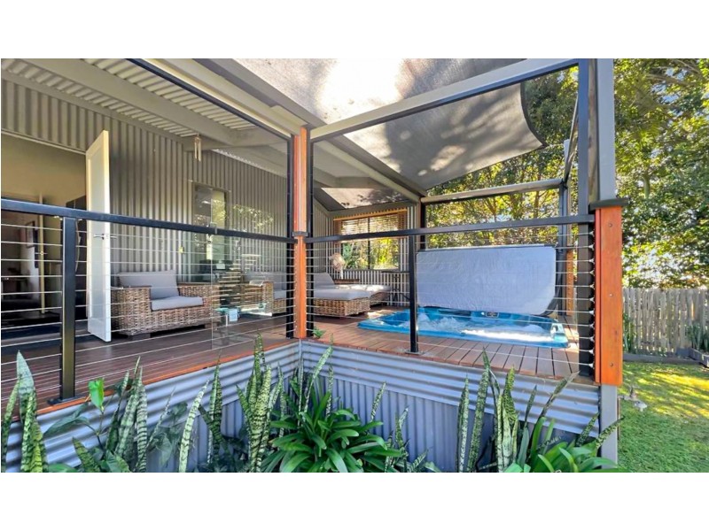 4 Con Street, Macleay Island QLD 4184