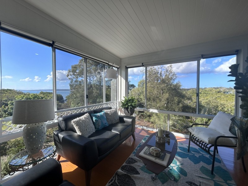 9 Boat Harbour Avenue, Macleay Island QLD 4184