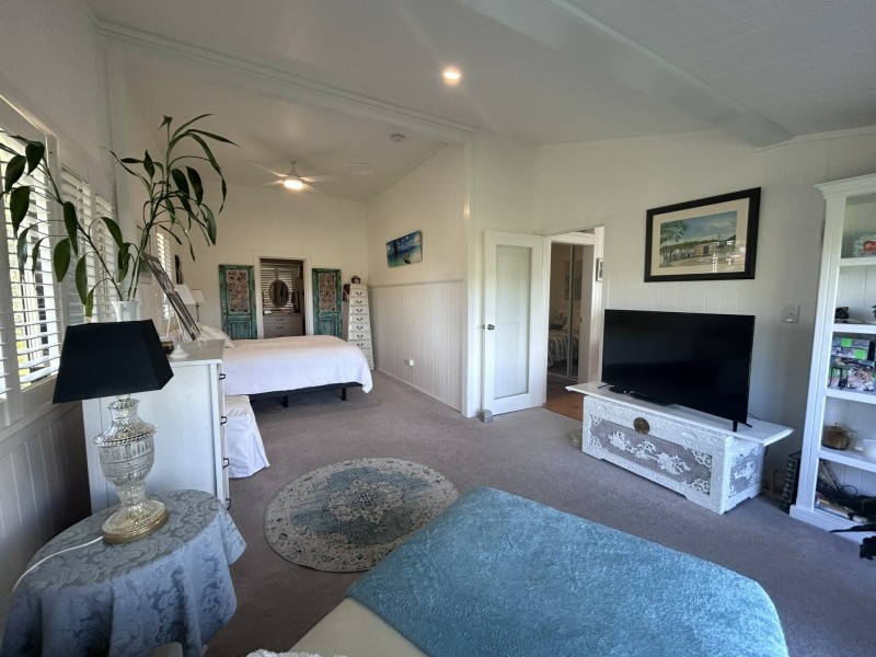 9 Boat Harbour Avenue, Macleay Island QLD 4184