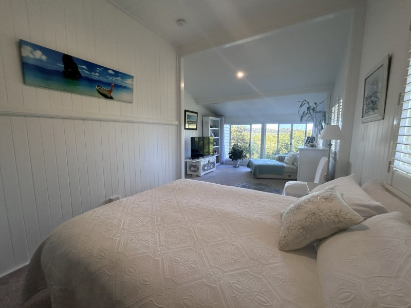 9 Boat Harbour Avenue, Macleay Island QLD 4184