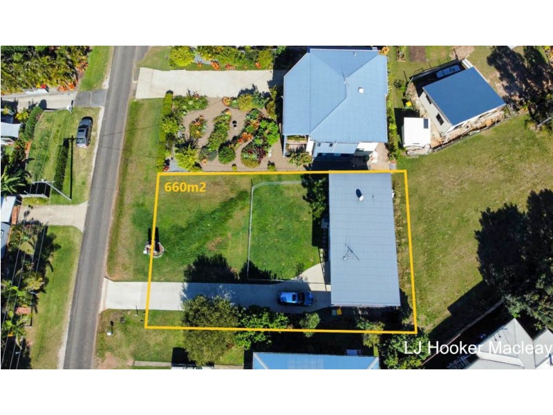 13 Coorong Street, Macleay Island QLD 4184