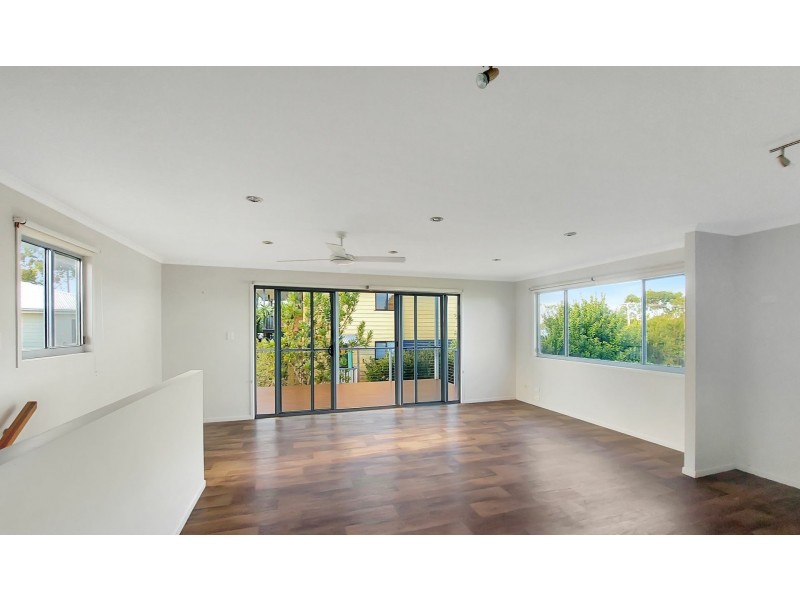13 Coorong Street, Macleay Island QLD 4184