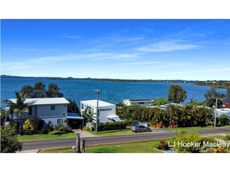 13 Coorong Street, Macleay Island QLD 4184