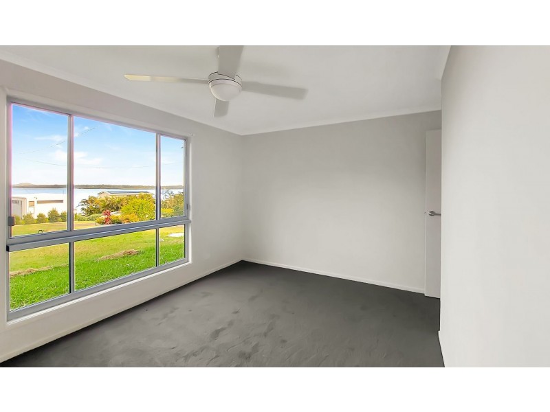 13 Coorong Street, Macleay Island QLD 4184