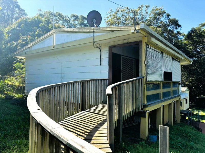 22-24 Pine ave, Lamb Island QLD 4184