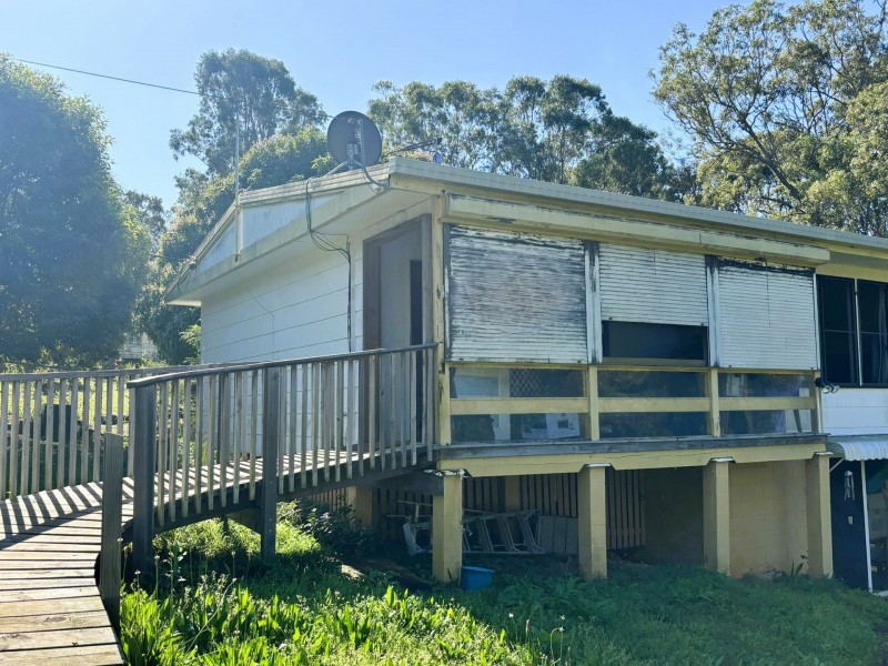 22-24 Pine ave, Lamb Island QLD 4184