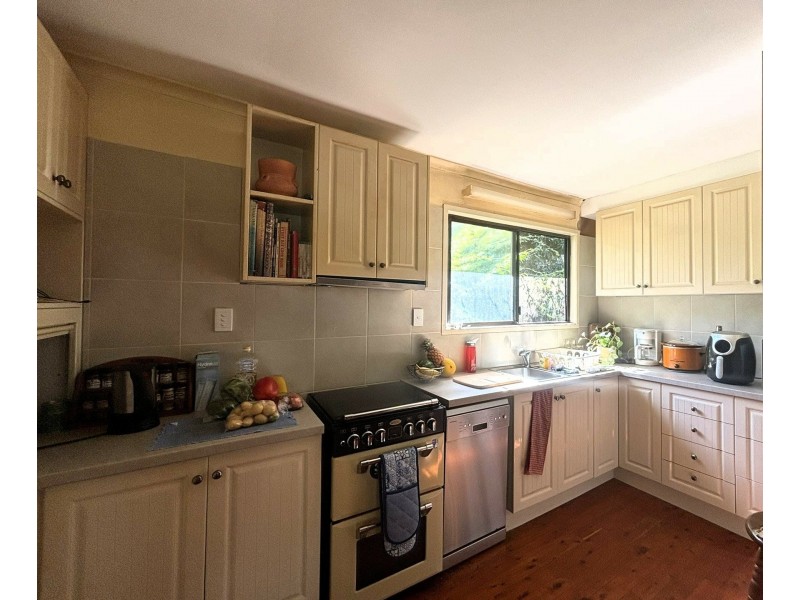 22-24 Pine ave, Lamb Island QLD 4184
