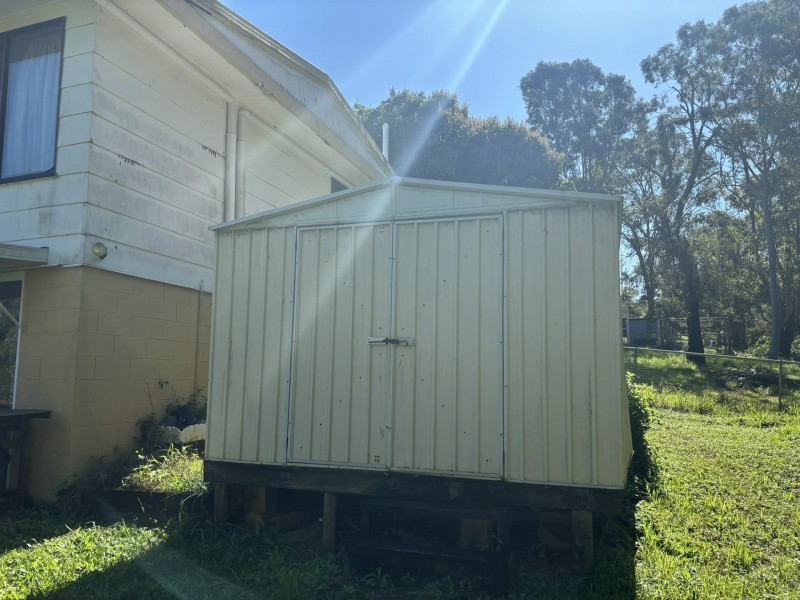 22-24 Pine ave, Lamb Island QLD 4184