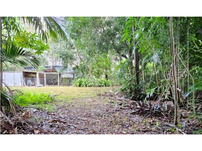 183 High Central Road, Macleay Island QLD 4184