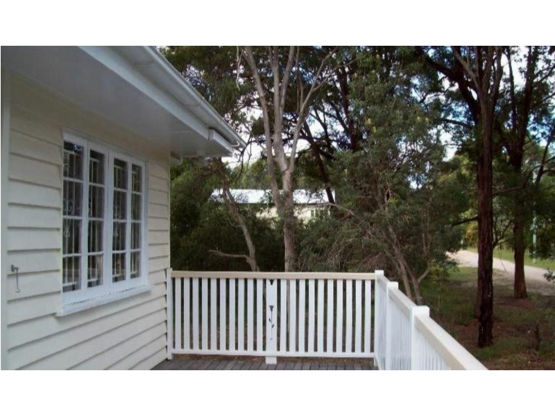17 Noon-Muckle Street, Macleay Island QLD 4184