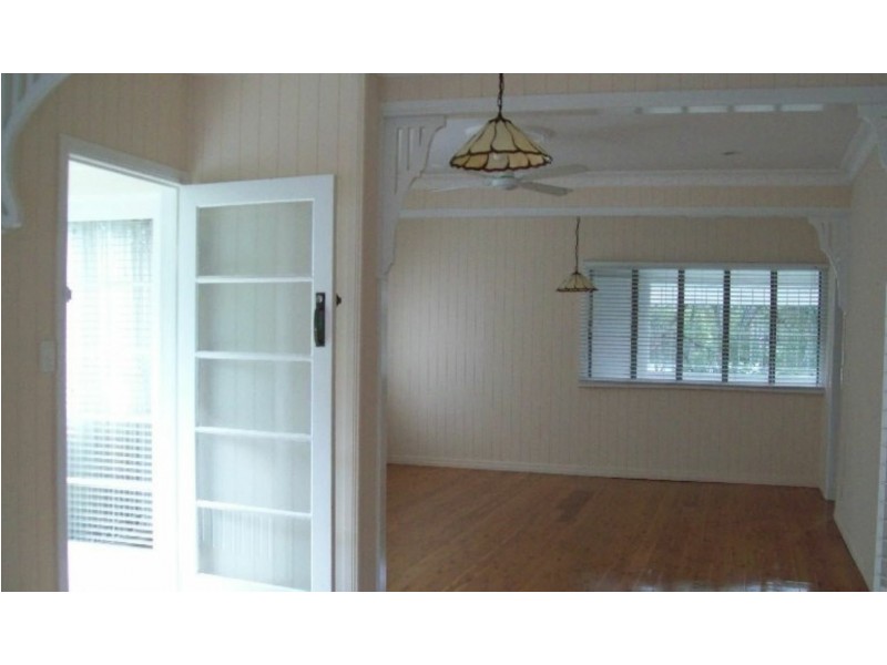 17 Noon-Muckle Street, Macleay Island QLD 4184