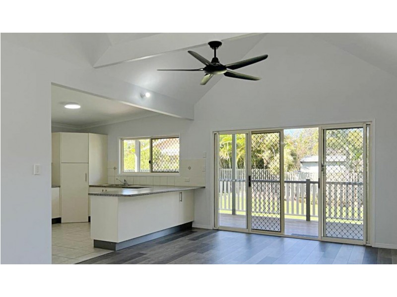 60 Francis Road, Macleay Island QLD 4184