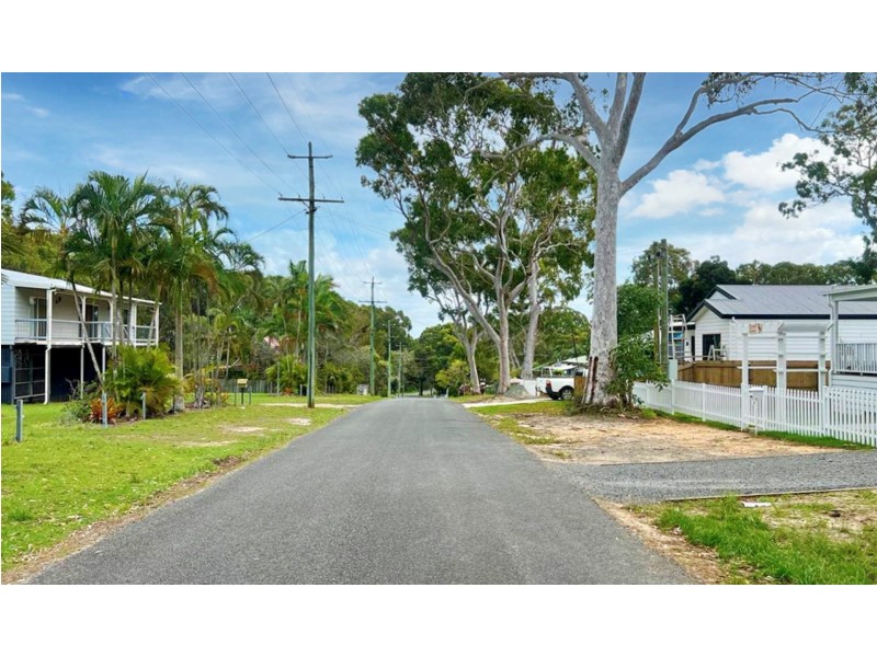 17 Barramundi Street, Macleay Island QLD 4184