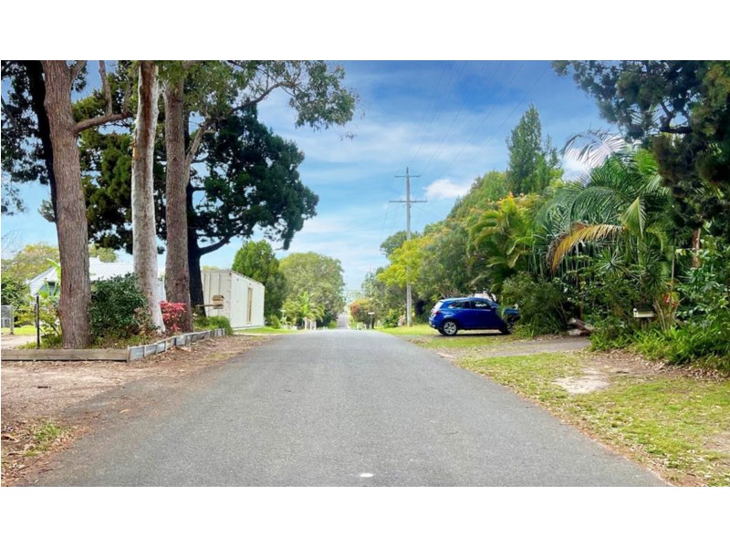 17 Barramundi Street, Macleay Island QLD 4184