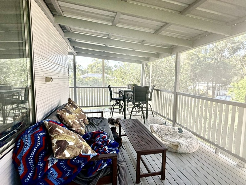8 Glen Street, Macleay Island QLD 4184