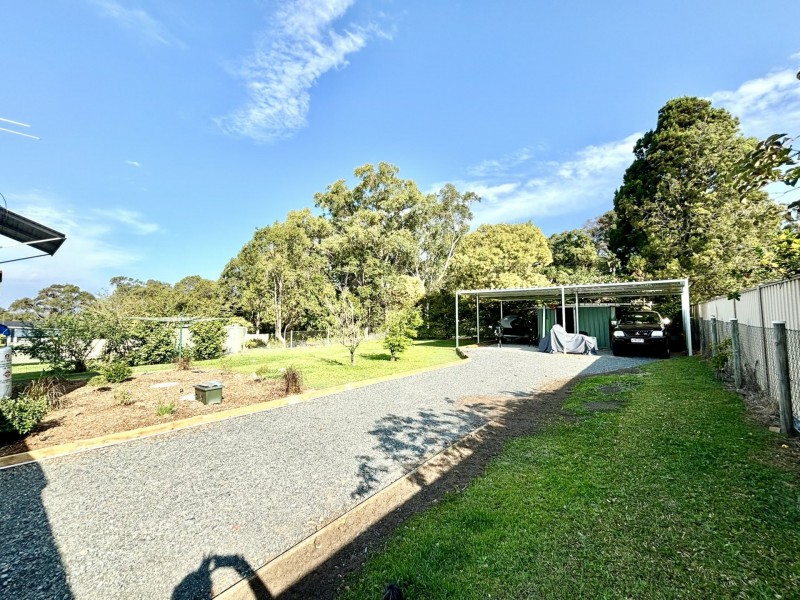 8 Glen Street, Macleay Island QLD 4184