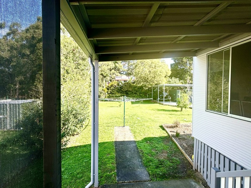 8 Glen Street, Macleay Island QLD 4184