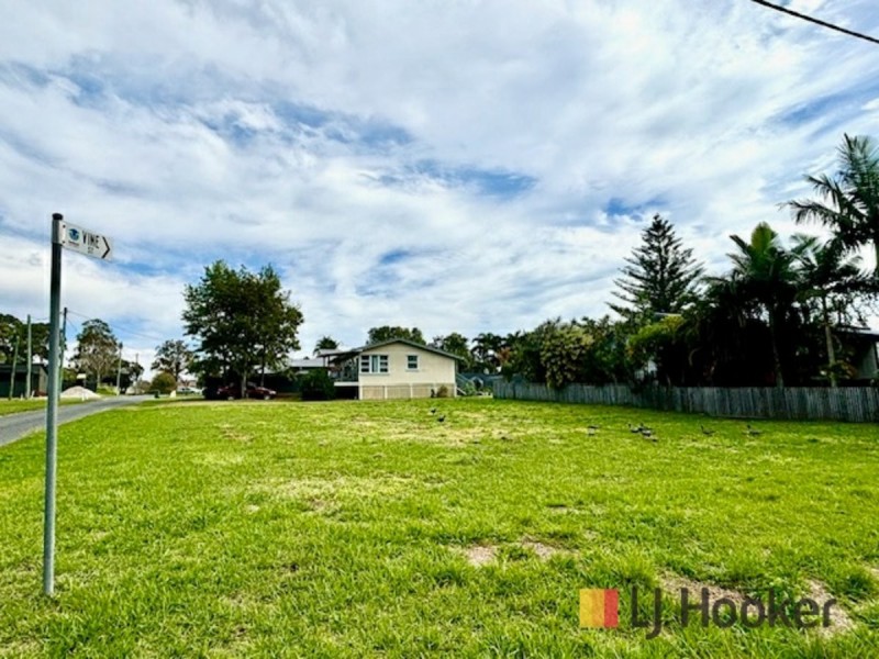 25 Lemontree Drive, Macleay Island QLD 4184