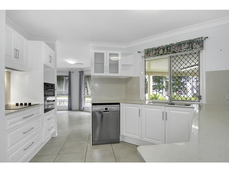 80-82 Coondooroopa Drive, Macleay Island QLD 4184