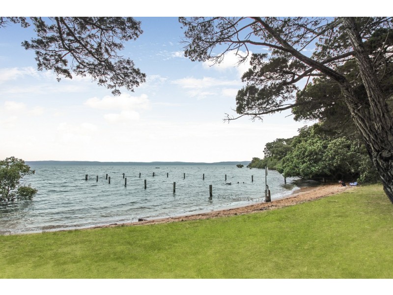 80-82 Coondooroopa Drive, Macleay Island QLD 4184