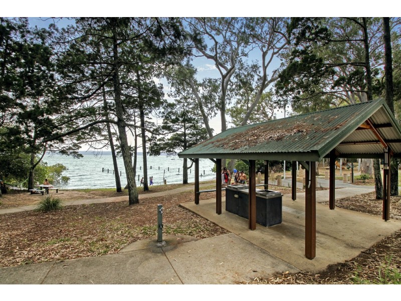 80-82 Coondooroopa Drive, Macleay Island QLD 4184
