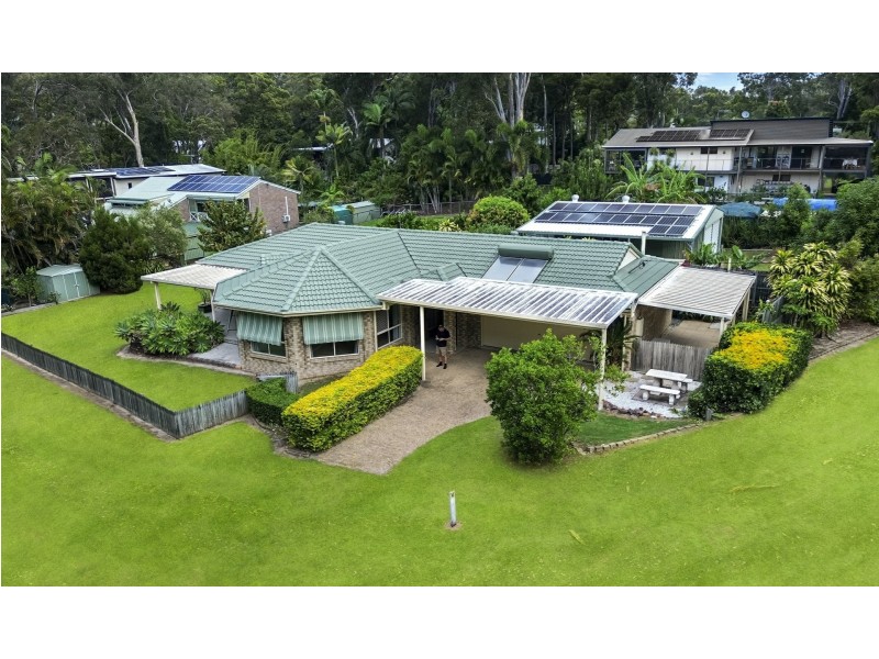 80-82 Coondooroopa Drive, Macleay Island QLD 4184