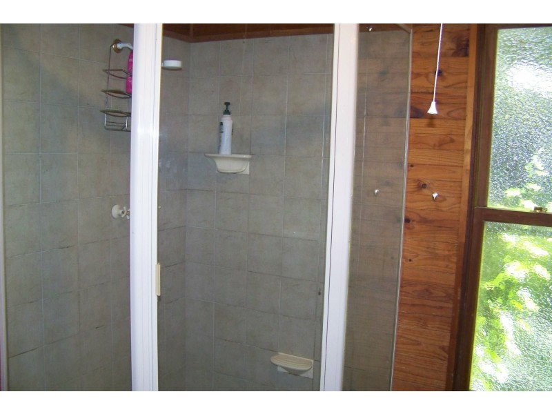 25 Paula Pde, Lamb Island QLD 4184