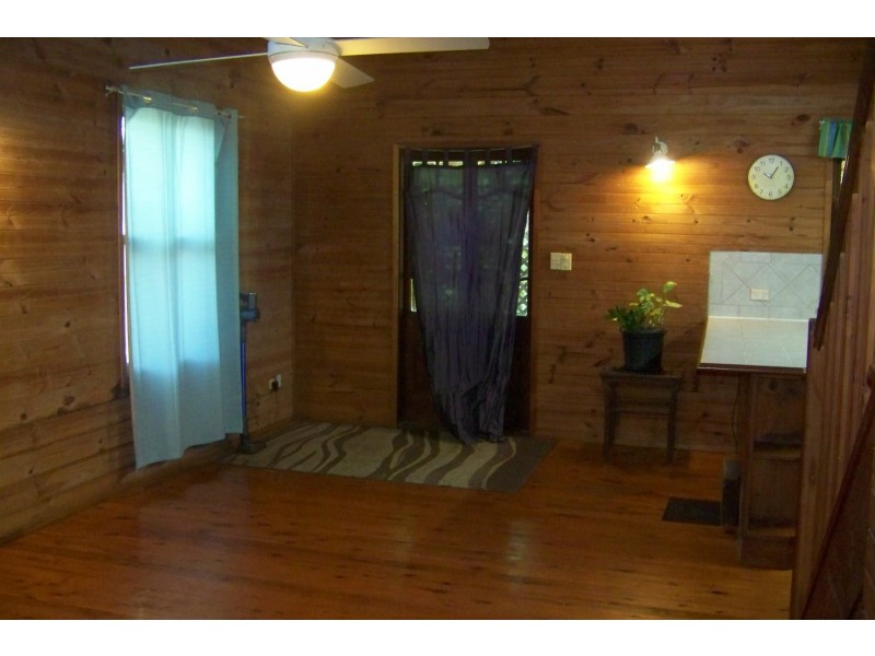 25 Paula Pde, Lamb Island QLD 4184