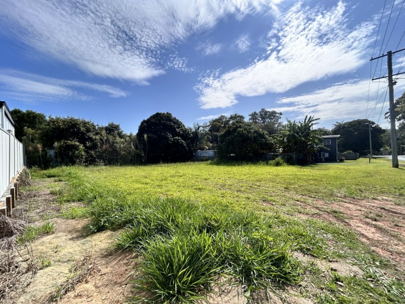 7 Hamilton Parade, Macleay Island QLD 4184