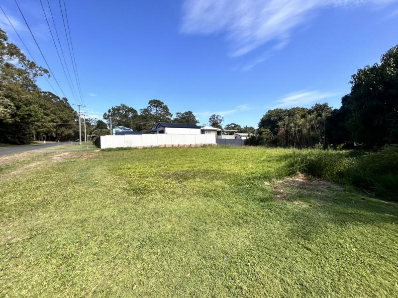 7 Hamilton Parade, Macleay Island QLD 4184