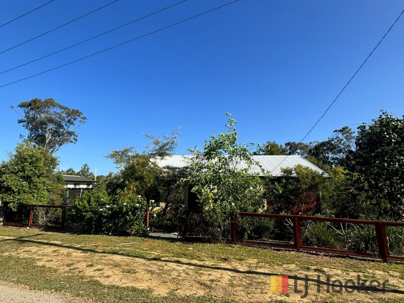 12 Percival Street, Macleay Island QLD 4184