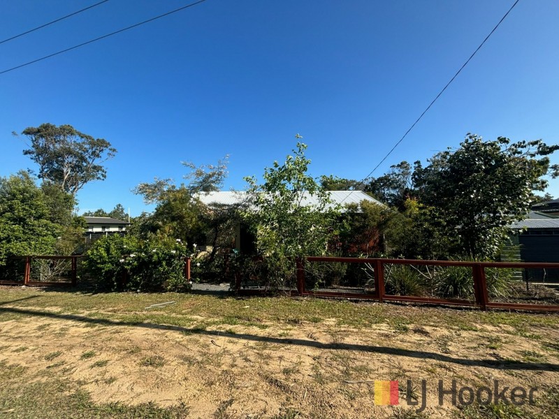 12 Percival Street, Macleay Island QLD 4184