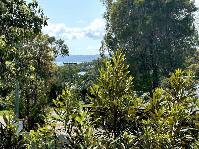 18 George Street, Macleay Island QLD 4184