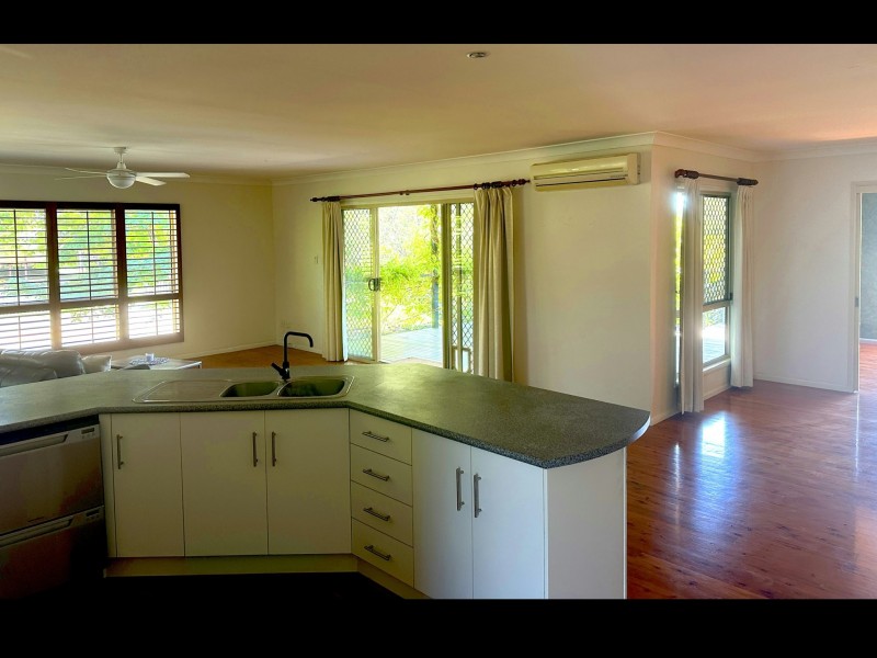 18 George Street, Macleay Island QLD 4184