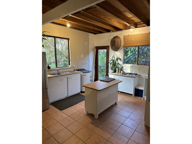 18 George Street, Macleay Island QLD 4184