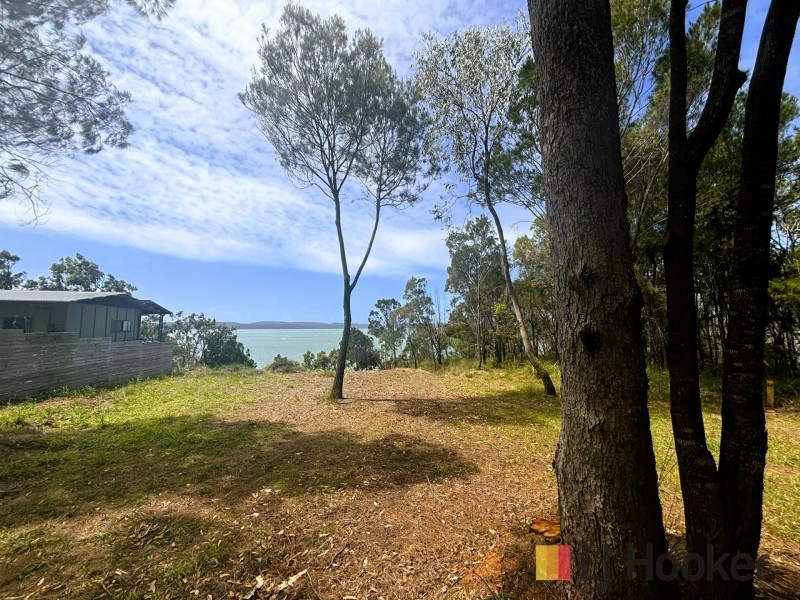 60 Koonwarra Parade, Macleay Island QLD 4184