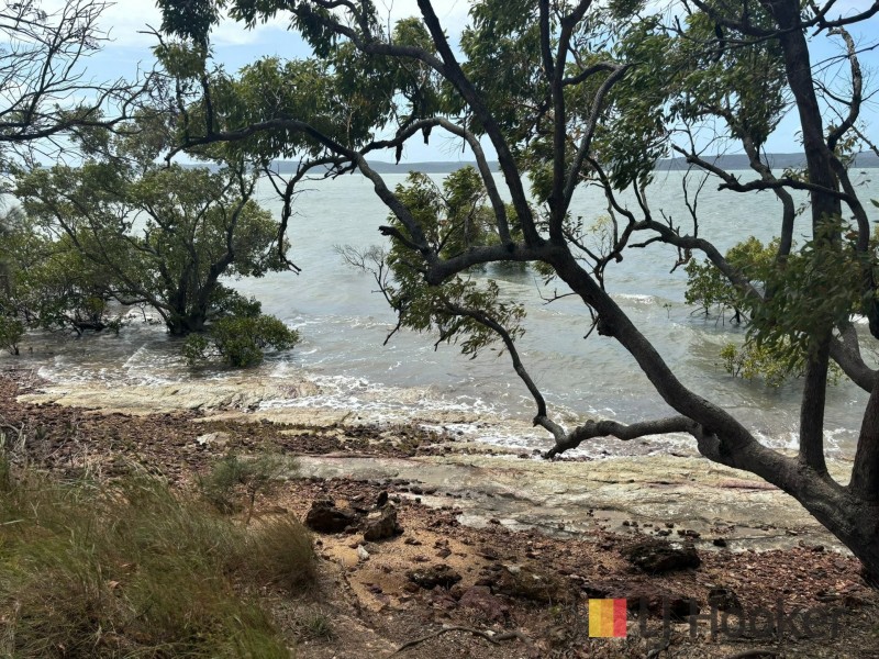 60 Koonwarra Parade, Macleay Island QLD 4184